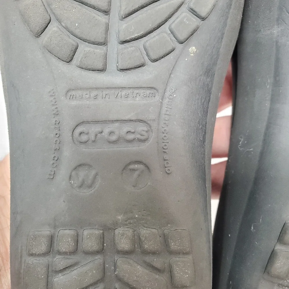 Crocs Women's Black Fleece Lined Ballet Flats Size 7 Slip On Shoes